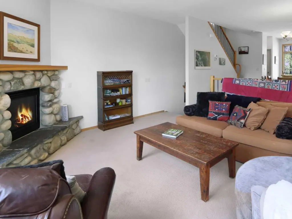 300 Eagle Terrace Road Canmore AB T1W3E5