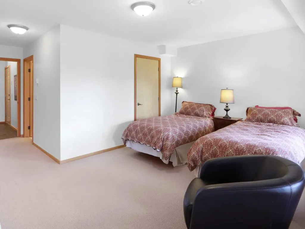 300 Eagle Terrace Road Canmore AB T1W3E5