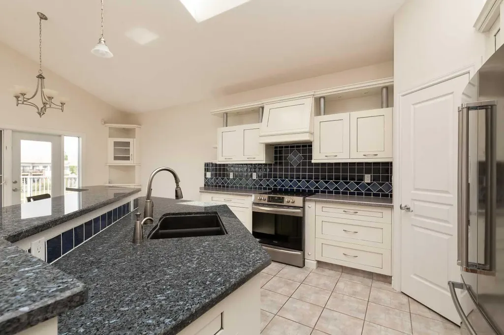 73 Fairmont Park Landing S Lethbridge AB T1K 7L1