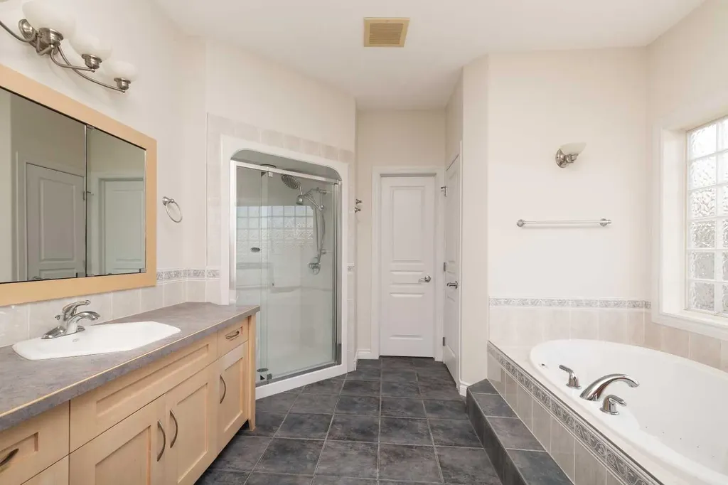 73 Fairmont Park Landing S Lethbridge AB T1K 7L1