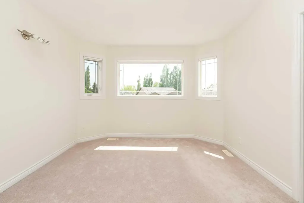 73 Fairmont Park Landing S Lethbridge AB T1K 7L1