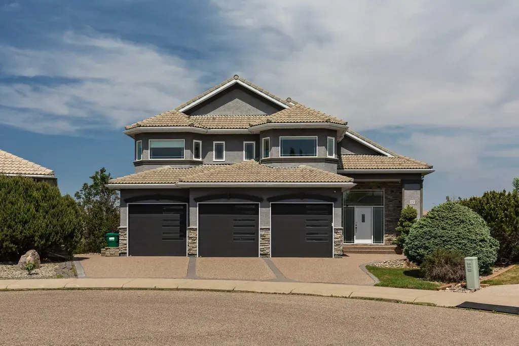 73 Fairmont Park Landing S Lethbridge AB T1K 7L1
