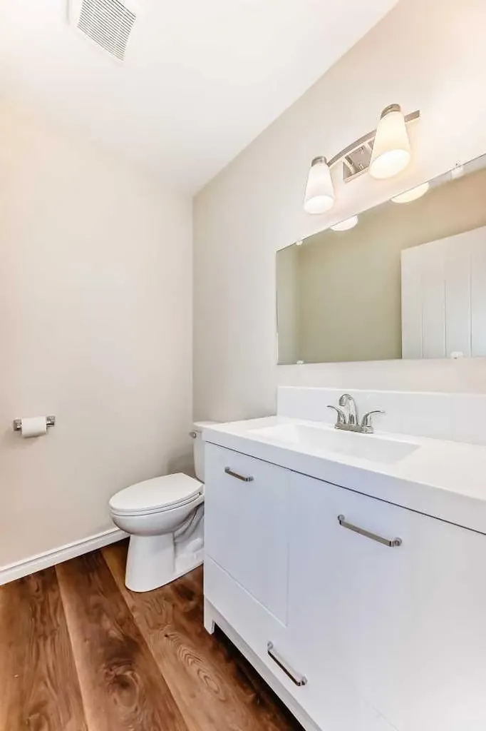 367 47 Avenue W Claresholm AB T0L 0T0