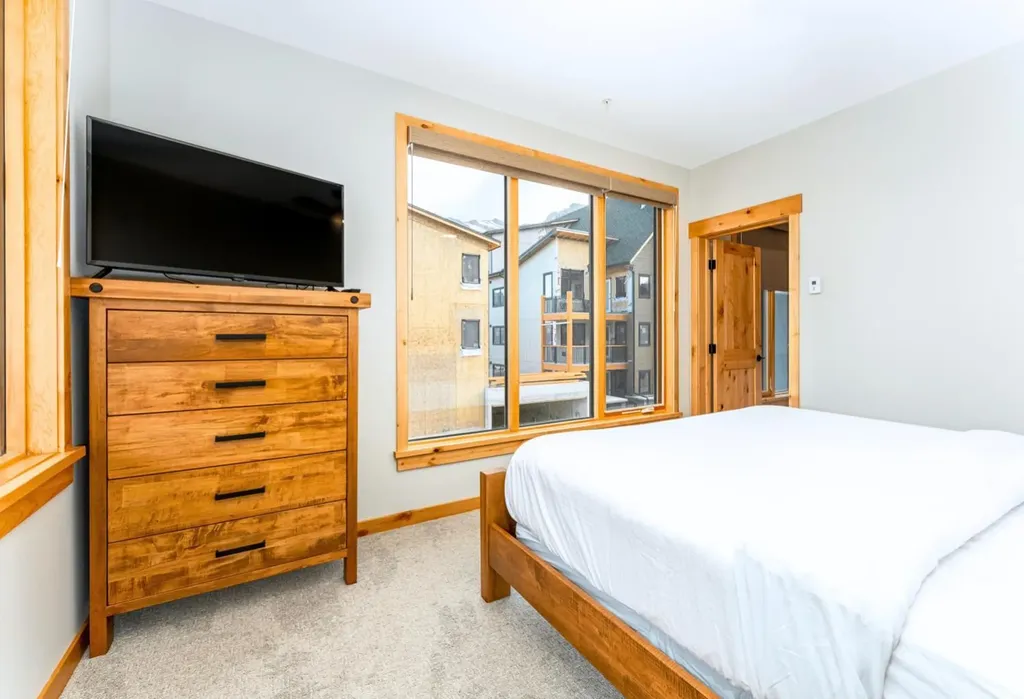 1408 Spring Creek Gate Canmore AB T1W 0N5