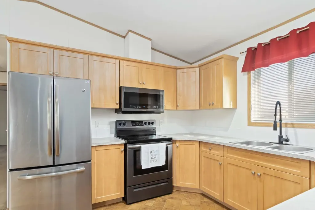 116 Greenwood Place Fort Mcmurray AB T9H 2L9