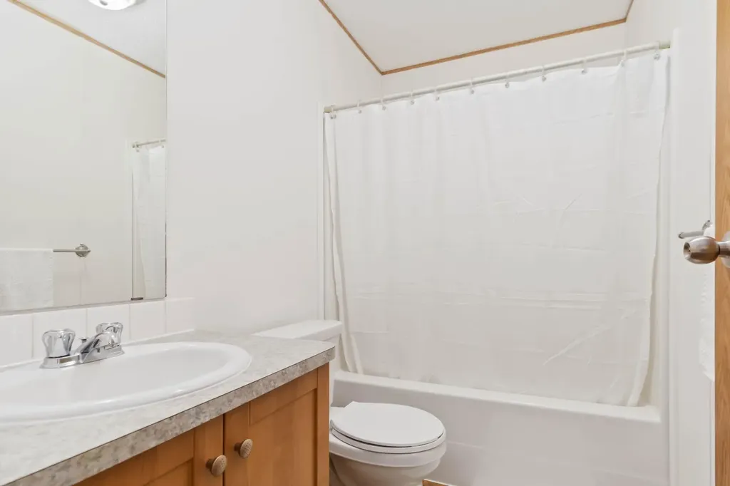 116 Greenwood Place Fort Mcmurray AB T9H 2L9