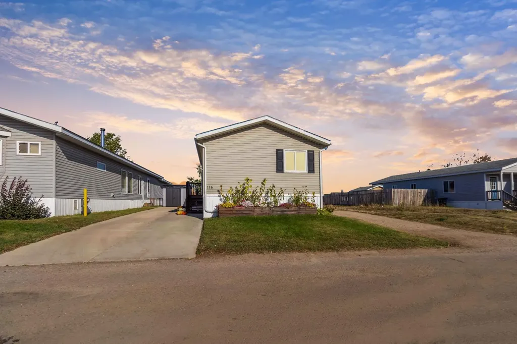 116 Greenwood Place Fort Mcmurray AB T9H 2L9