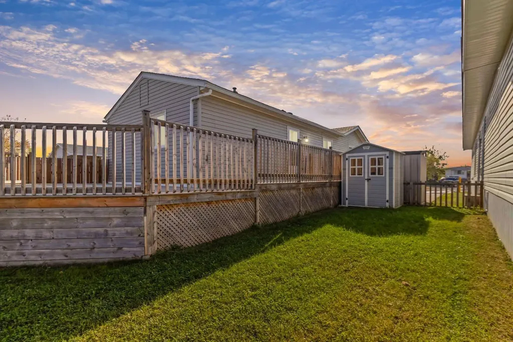116 Greenwood Place Fort Mcmurray AB T9H 2L9