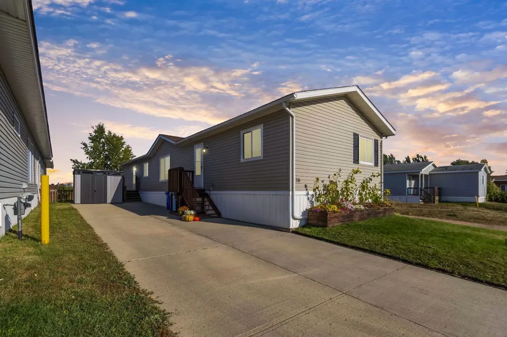 116 Greenwood Place Fort Mcmurray AB T9H 2L9