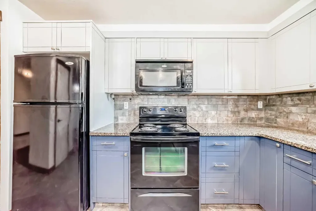 315 50 Avenue SW Calgary AB T2S 1H3