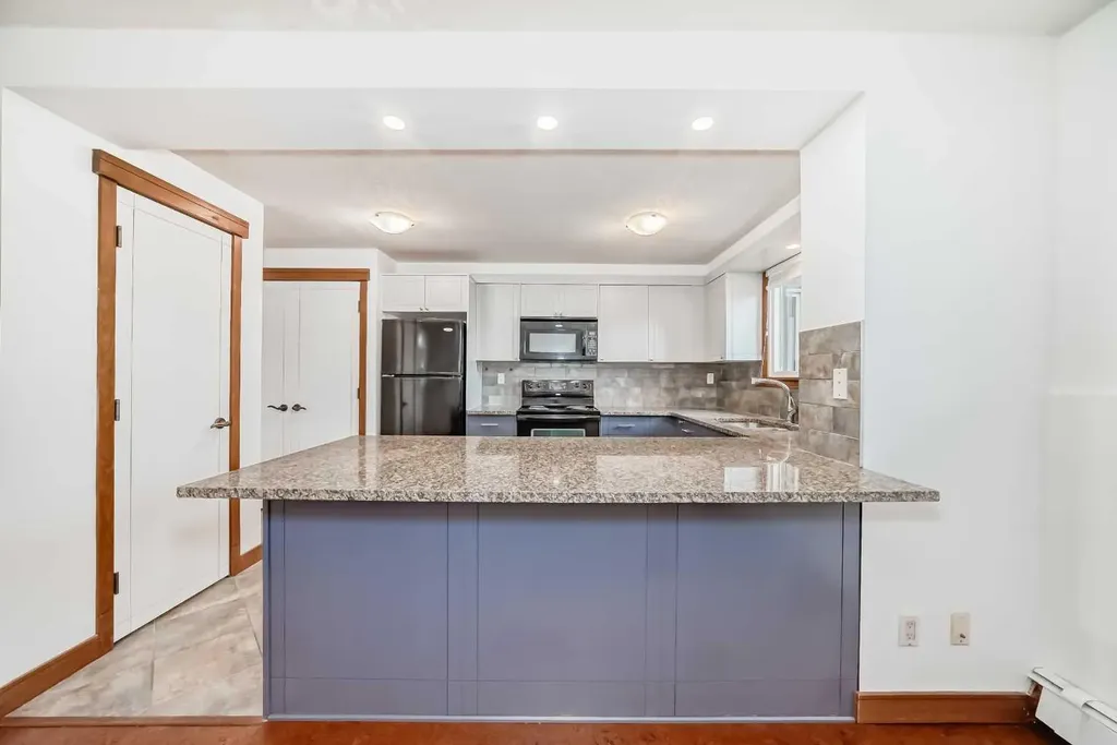 315 50 Avenue SW Calgary AB T2S 1H3
