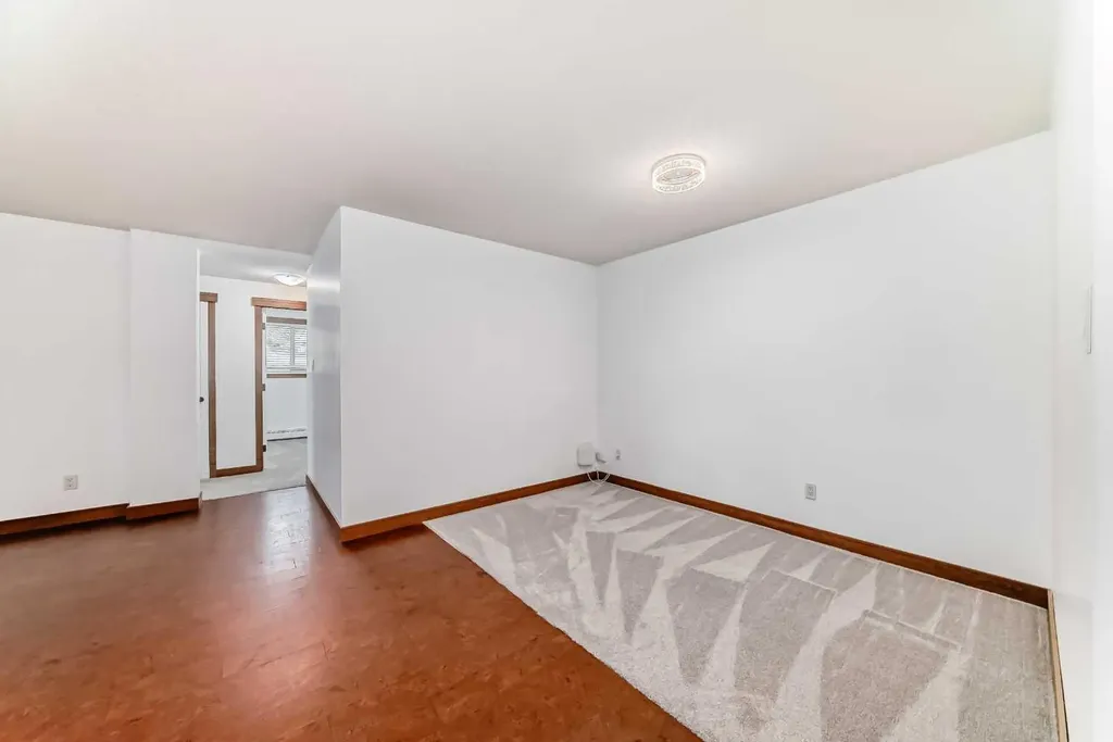 315 50 Avenue SW Calgary AB T2S 1H3