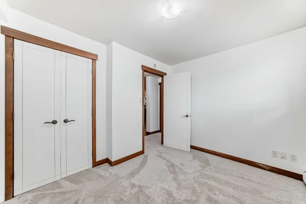 315 50 Avenue SW Calgary AB T2S 1H3