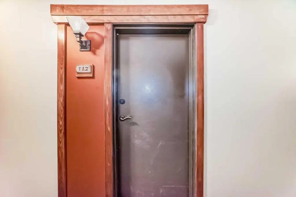 315 50 Avenue SW Calgary AB T2S 1H3