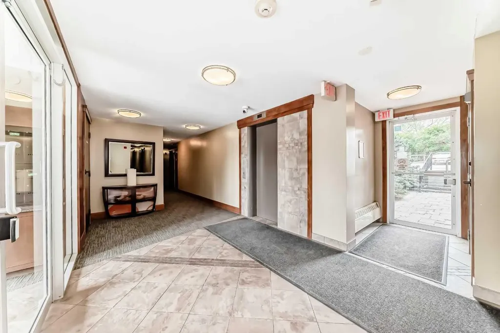 315 50 Avenue SW Calgary AB T2S 1H3