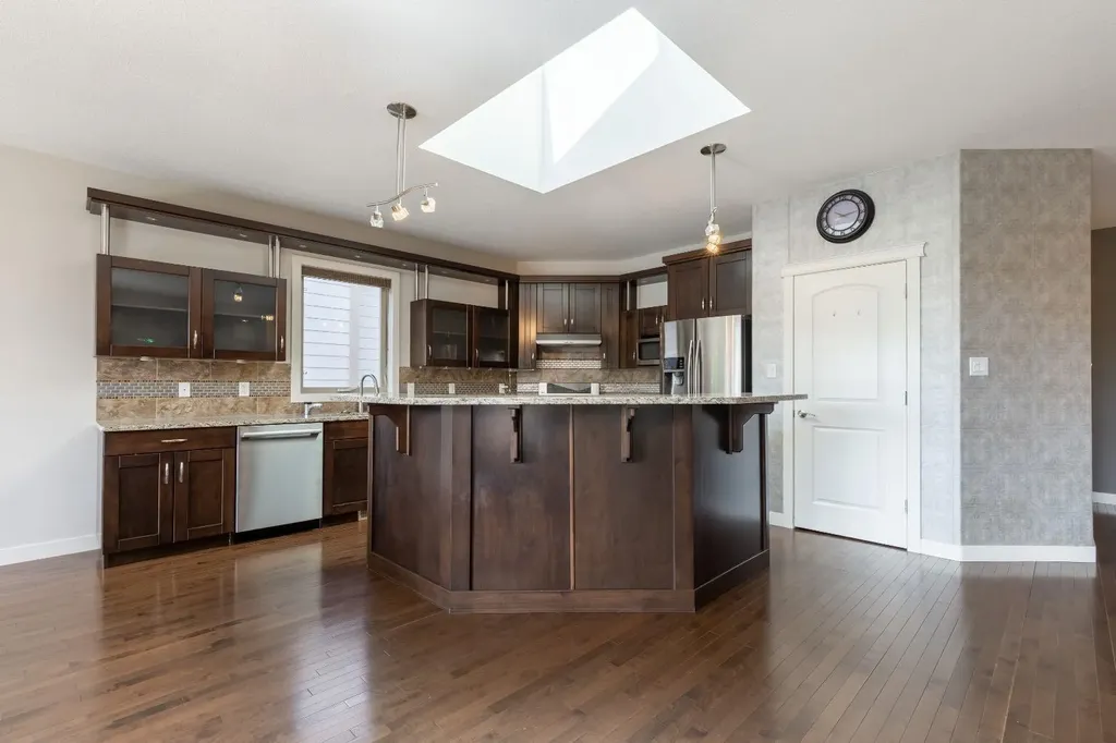 525 Edinburgh Road W Lethbridge AB T1J 5A8
