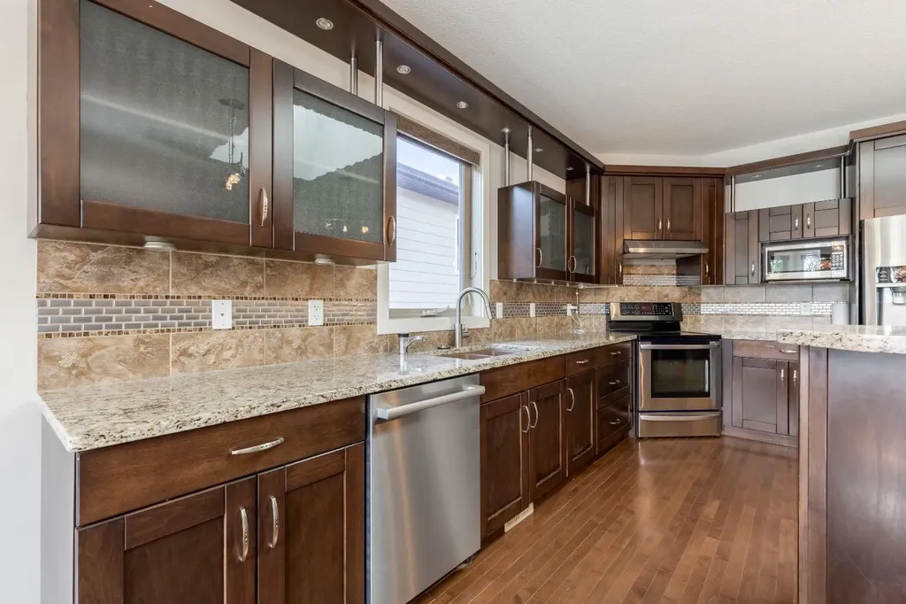 525 Edinburgh Road W Lethbridge AB T1J 5A8