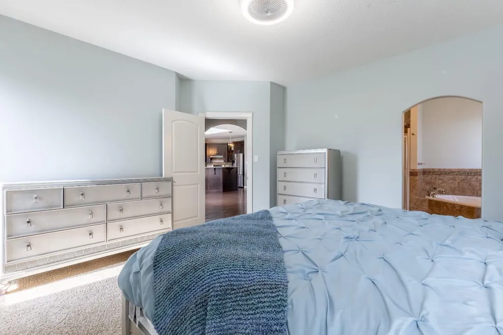 525 Edinburgh Road W Lethbridge AB T1J 5A8