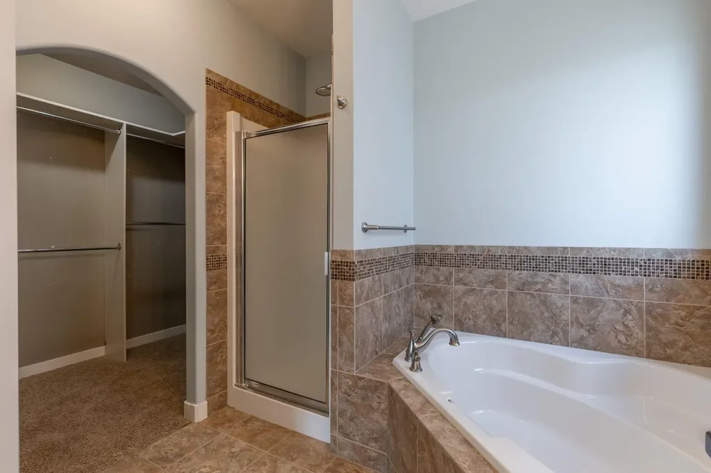 525 Edinburgh Road W Lethbridge AB T1J 5A8