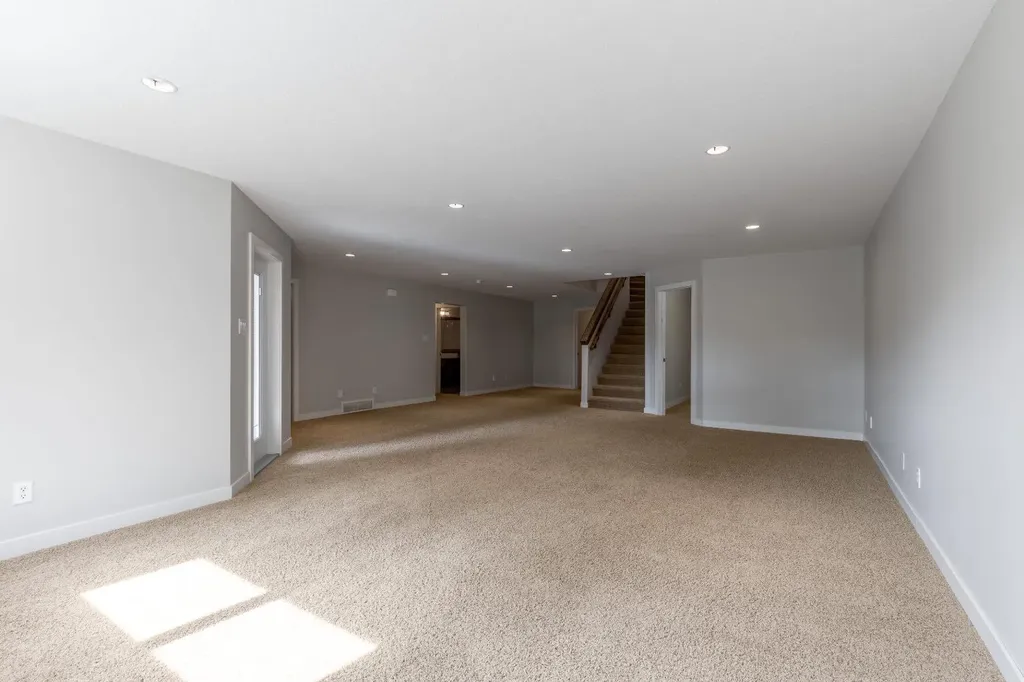 525 Edinburgh Road W Lethbridge AB T1J 5A8