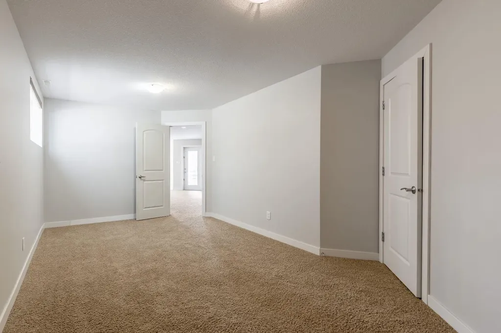 525 Edinburgh Road W Lethbridge AB T1J 5A8