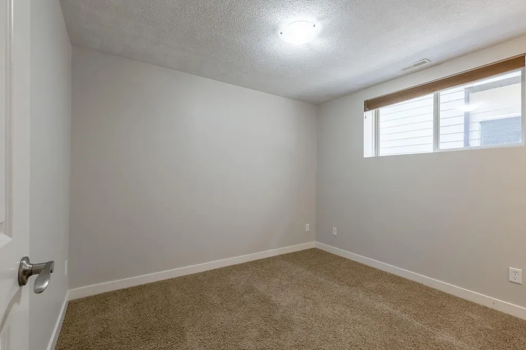 525 Edinburgh Road W Lethbridge AB T1J 5A8