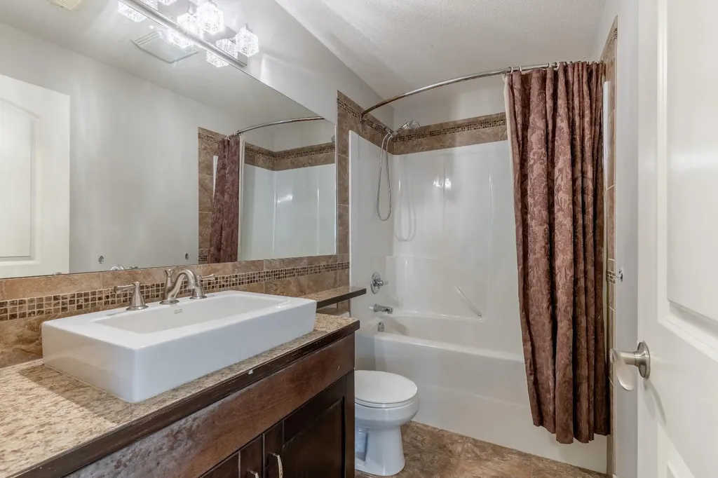 525 Edinburgh Road W Lethbridge AB T1J 5A8
