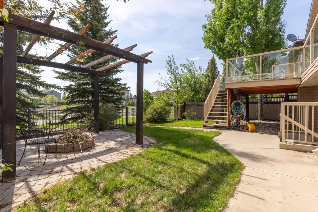 525 Edinburgh Road W Lethbridge AB T1J 5A8