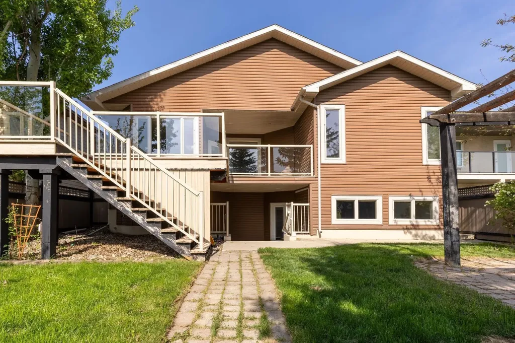 525 Edinburgh Road W Lethbridge AB T1J 5A8