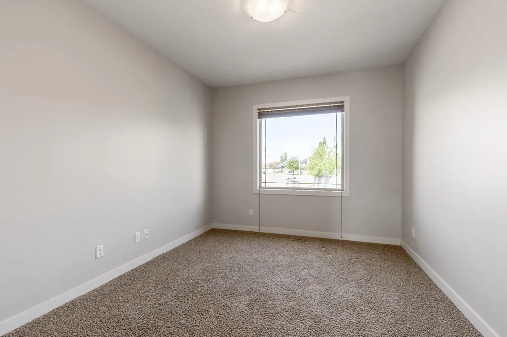 525 Edinburgh Road W Lethbridge AB T1J 5A8