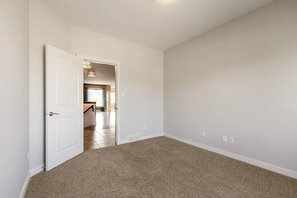 525 Edinburgh Road W Lethbridge AB T1J 5A8