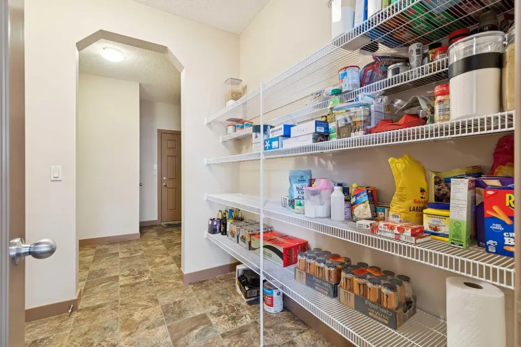 47 Silverado Skies Manor SW Calgary AB T2X 0K3