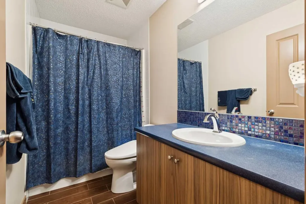 47 Silverado Skies Manor SW Calgary AB T2X 0K3