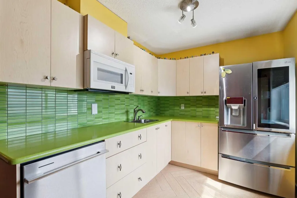 47 Silverado Skies Manor SW Calgary AB T2X 0K3