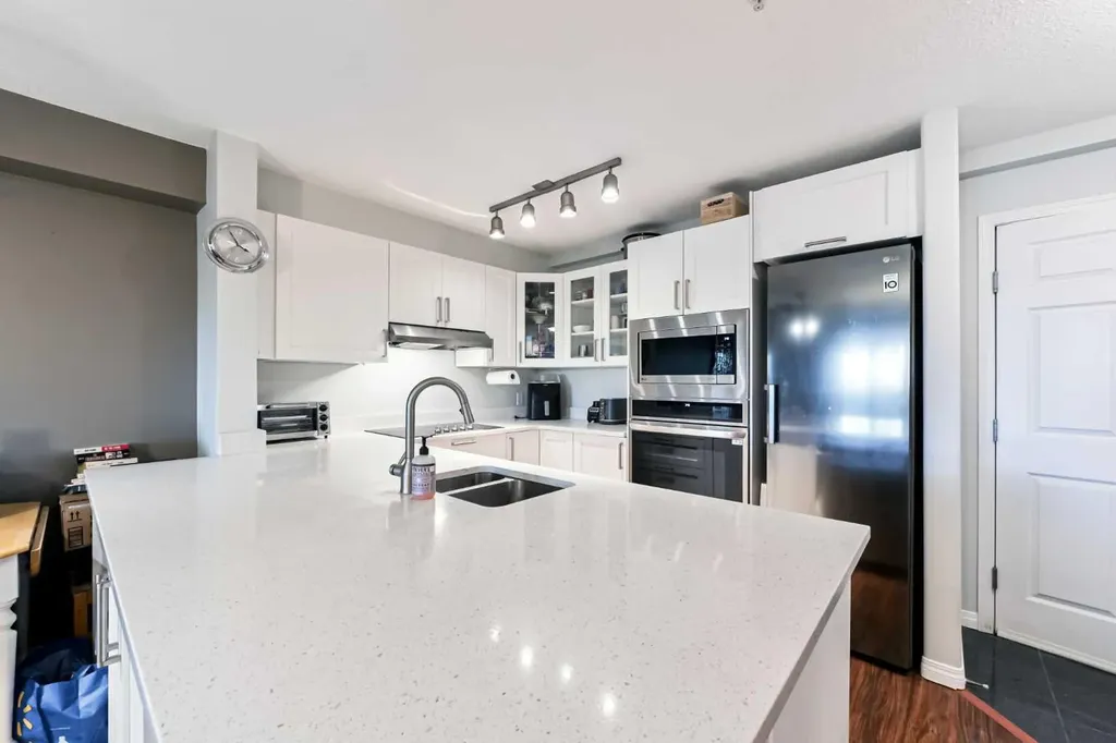 630 8 Avenue SE Calgary AB T2G 5T2