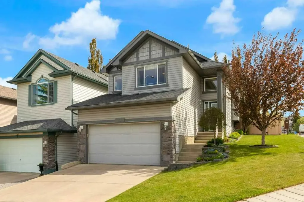 36 Rockyspring Rise NW Calgary AB T3G 5Z9