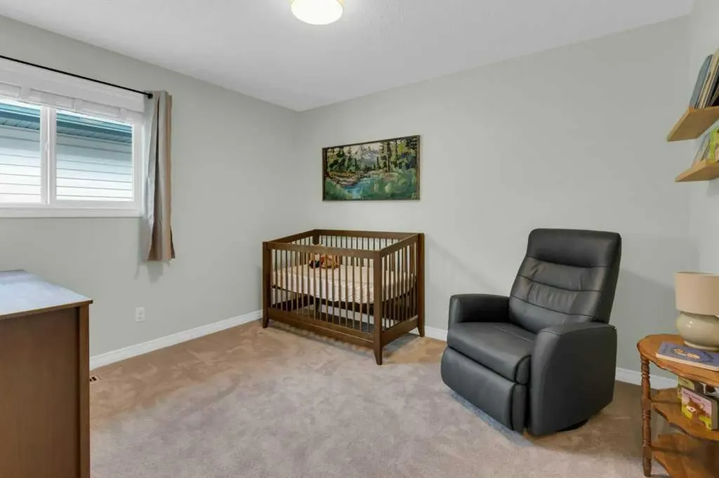 36 Rockyspring Rise NW Calgary AB T3G 5Z9