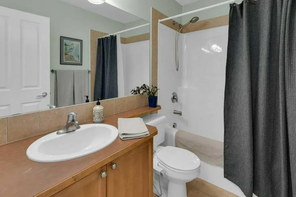36 Rockyspring Rise NW Calgary AB T3G 5Z9