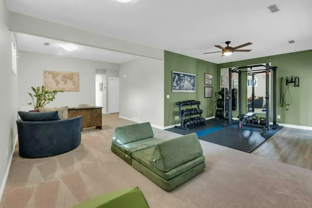 36 Rockyspring Rise NW Calgary AB T3G 5Z9
