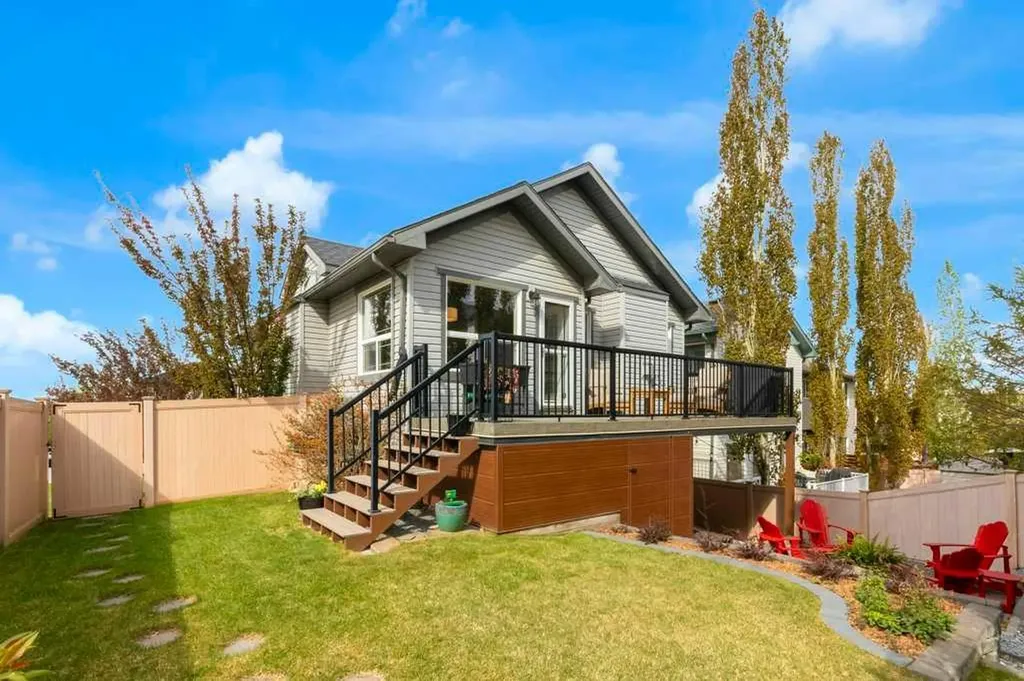 36 Rockyspring Rise NW Calgary AB T3G 5Z9