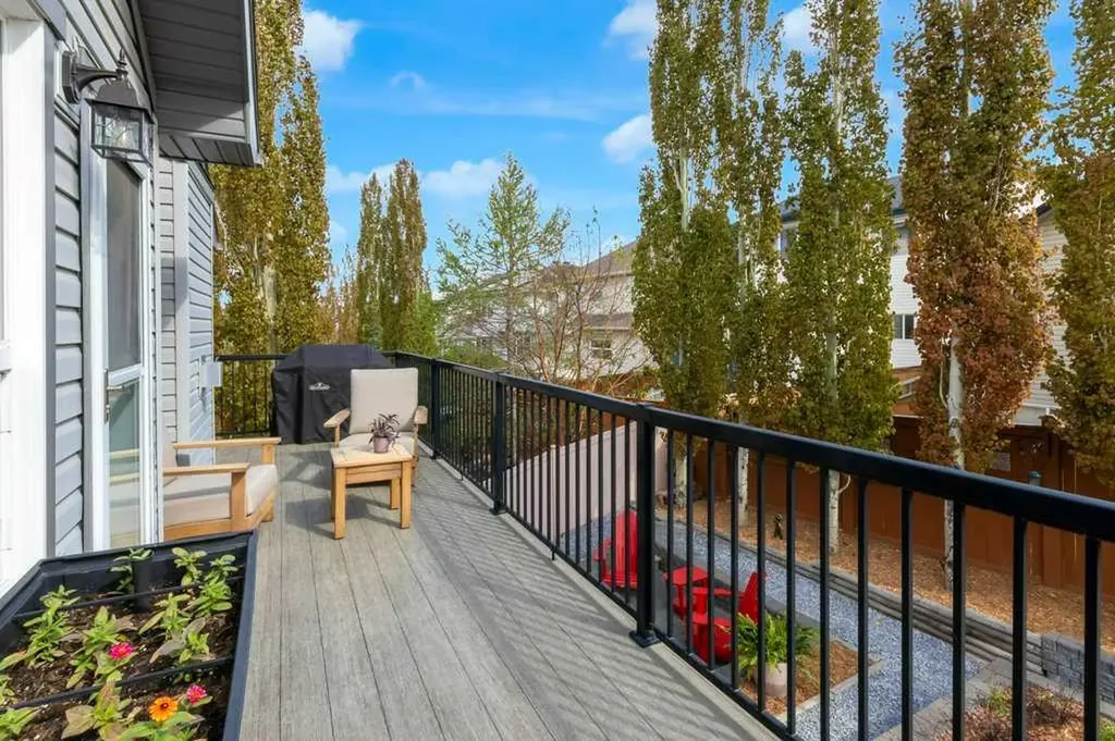 36 Rockyspring Rise NW Calgary AB T3G 5Z9