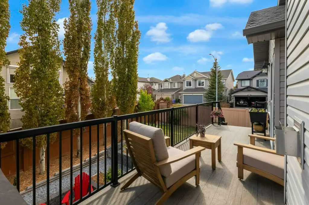 36 Rockyspring Rise NW Calgary AB T3G 5Z9