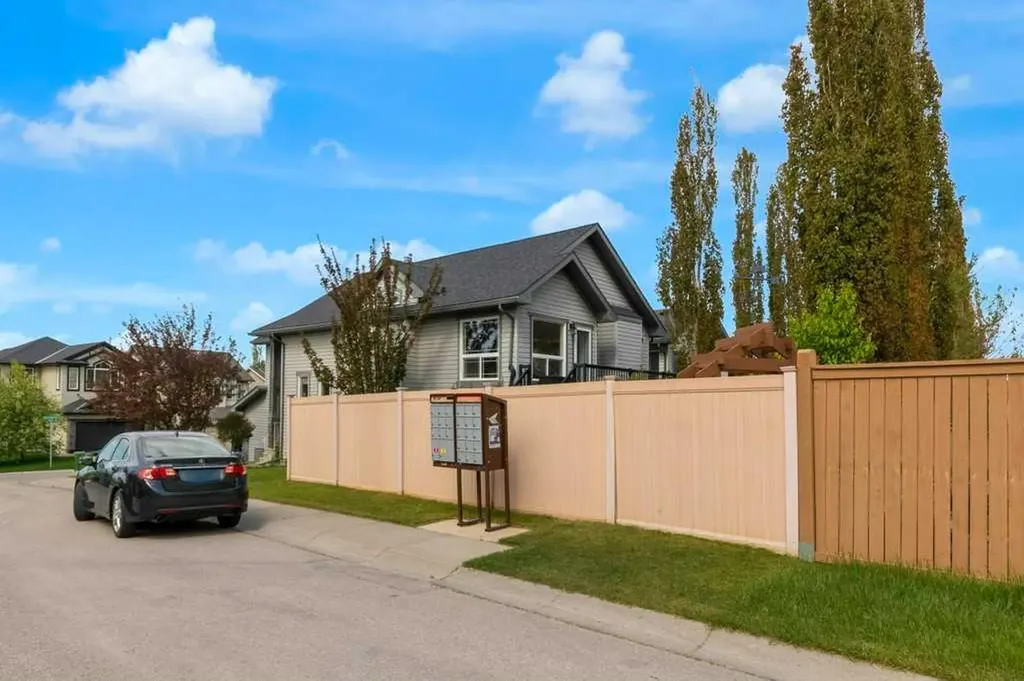 36 Rockyspring Rise NW Calgary AB T3G 5Z9