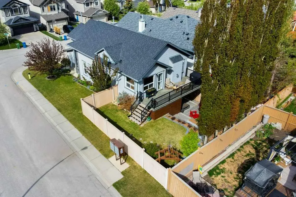 36 Rockyspring Rise NW Calgary AB T3G 5Z9