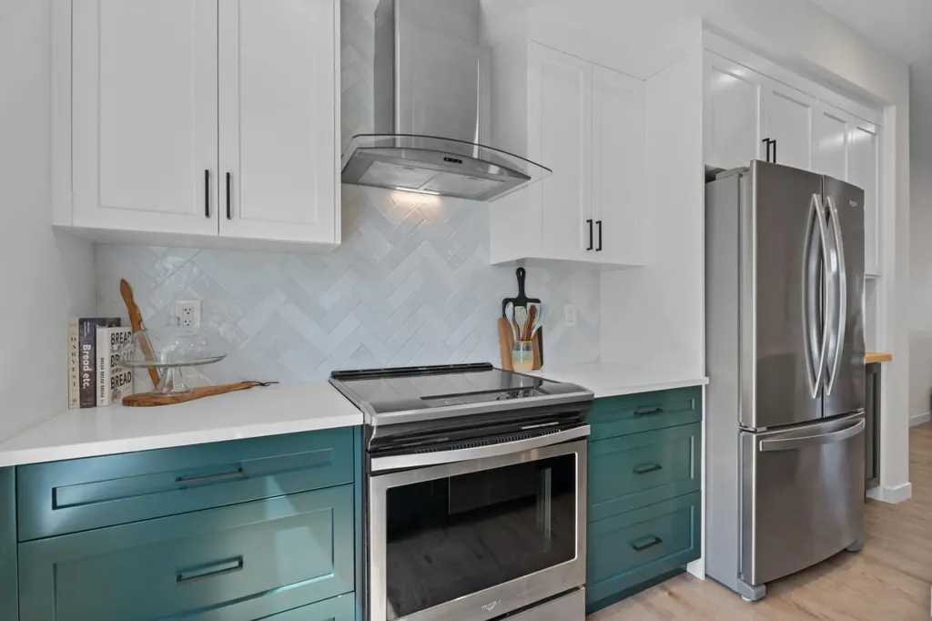 408 Greenbriar Common NW Calgary AB T3B 6J3