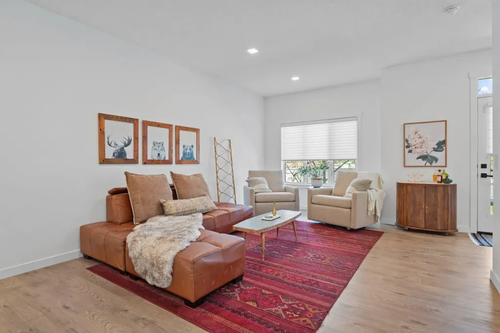 408 Greenbriar Common NW Calgary AB T3B 6J3