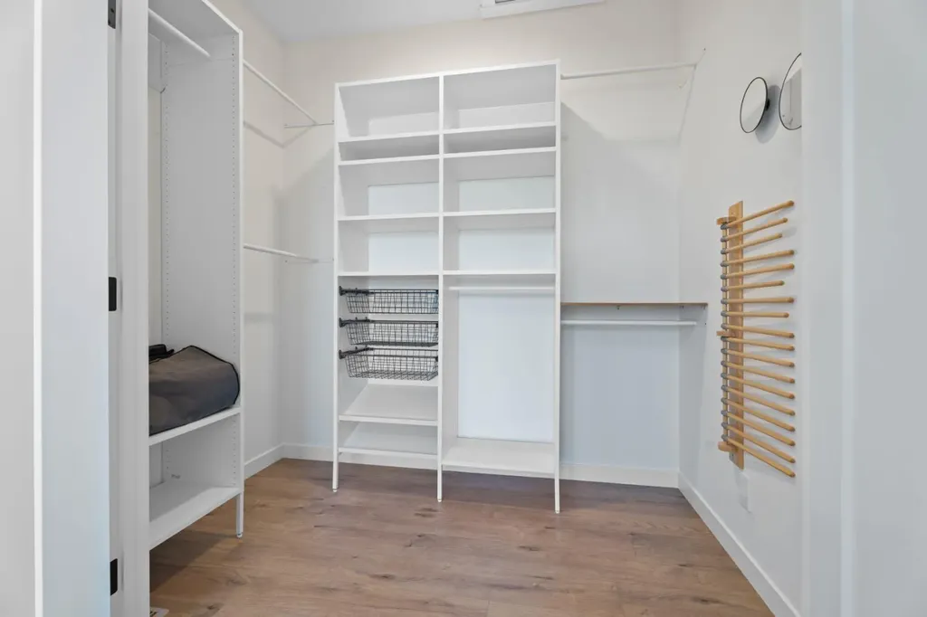 408 Greenbriar Common NW Calgary AB T3B 6J3