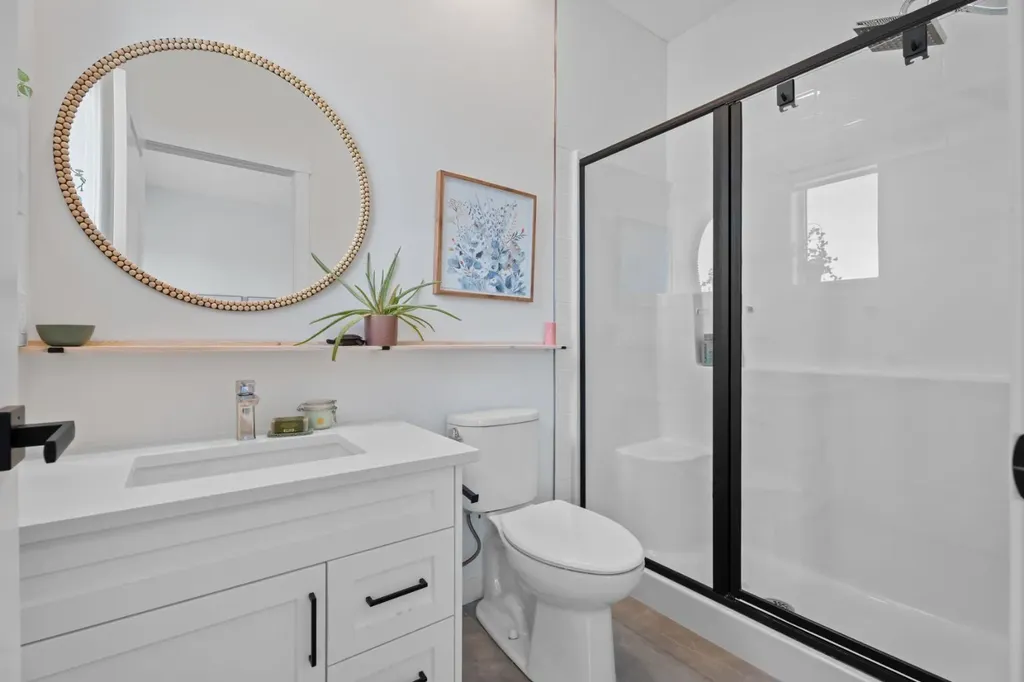 408 Greenbriar Common NW Calgary AB T3B 6J3