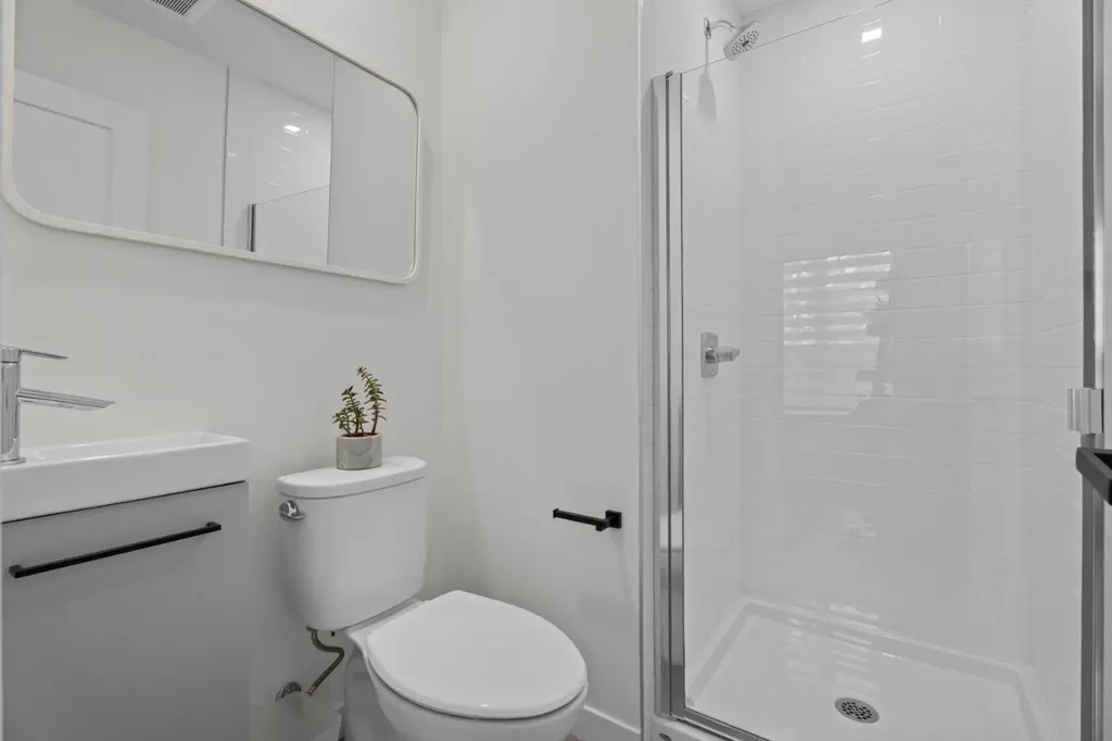 408 Greenbriar Common NW Calgary AB T3B 6J3