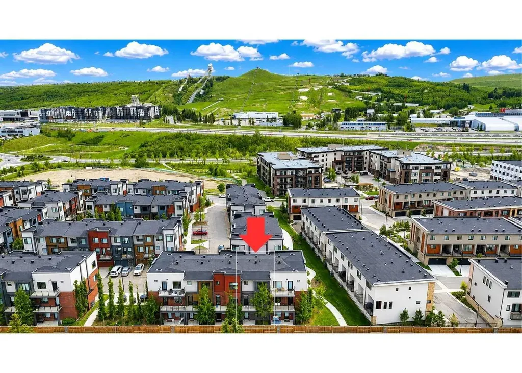 408 Greenbriar Common NW Calgary AB T3B 6J3